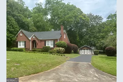 704 Woodland Dr, Griffin, GA 30224 - Photo 1