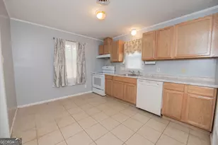 305 McArthur Blvd, Warner Robins, GA 31093 - Photo 9