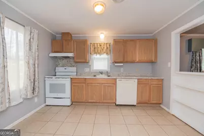 305 McArthur Boulevard, Warner Robins, GA 31093 - Photo 11