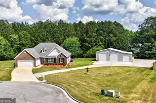 111 Queens Ln, Good Hope, GA 30641 - Photo 13