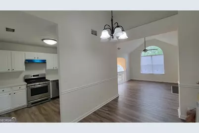 3206 Diamond Bluff, Union City, GA 30291 - Photo 7