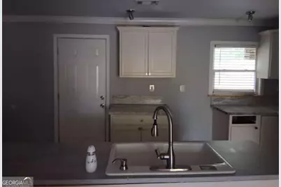 1032 Valley View Road SE, Atlanta, GA 30315 - Photo 9