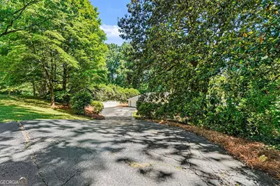 4575 Tall Pines Drive NW, Atlanta, GA 30327 - Photo 21