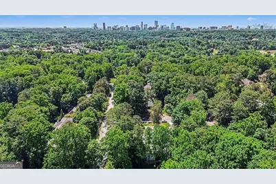 4575 Tall Pines Drive NW, Atlanta, GA 30327 - Photo 15