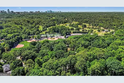 4575 Tall Pines Drive NW, Atlanta, GA 30327 - Photo 23