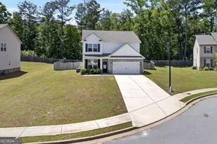 236 Sophie Cir, Locust Grove, GA 30248 - Photo 3