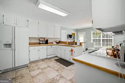 240 Albertas Court, McDonough, GA 30252 - Photo 9