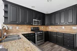 625 Harbor Bay Dr, Lawrenceville, GA 30045 - Photo 5