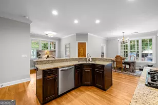 127 Shoreline Cir, Newnan, GA 30263 - Photo 17