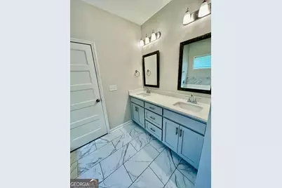 100 Fenwick Manor Drive, Lagrange, GA 30241 - Photo 13