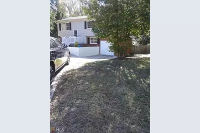 10527 Thrasher Road, Jonesboro, GA 30238 - Photo 1