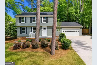 9715 N Pond Circle, Roswell, GA 30076 - Photo 1
