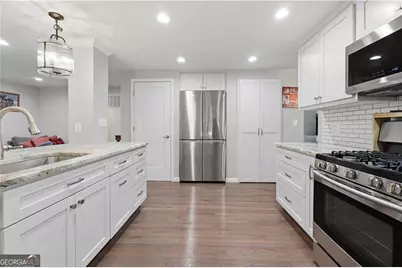 9715 N Pond Circle, Roswell, GA 30076 - Photo 3