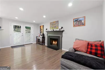 9715 N Pond Circle, Roswell, GA 30076 - Photo 15