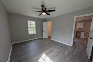 136 Tuscany Ln, Griffin, GA 30223 - Photo 9