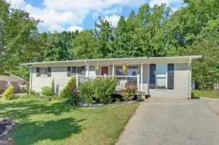 102 Cherry St, Toccoa, GA 30577 - Photo 1