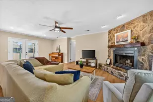 670 Hillmont Dr, Waycross, GA 31503 - Photo 11