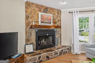 670 Hillmont Dr, Waycross, GA 31503 - Photo 15