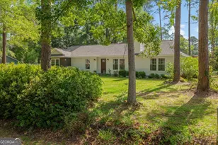 670 Hillmont Dr, Waycross, GA 31503 - Photo 3