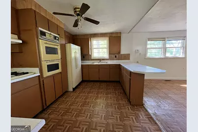 4401 Crystal Lake Drive, Macon, GA 31217 - Photo 7
