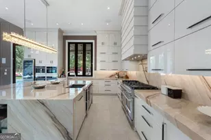 1386 Moores Mill Rd NW, Atlanta, GA 30327 - Photo 43