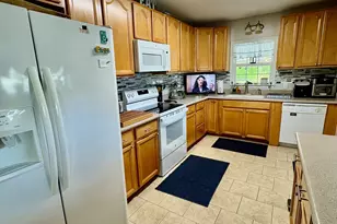 348 S Victory Dr, Lyons, GA 30436 - Photo 19