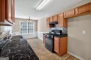 578 Shadow Lake Dr, Lithonia, GA 30058 - Photo 23