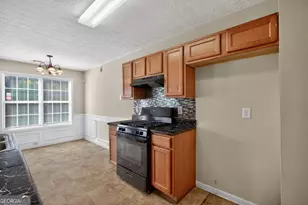 578 Shadow Lake Dr, Lithonia, GA 30058 - Photo 21
