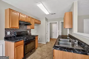 578 Shadow Lake Dr, Lithonia, GA 30058 - Photo 15
