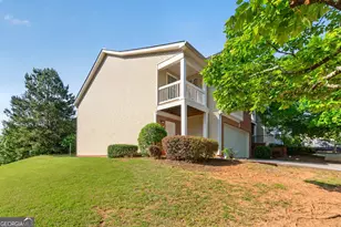 578 Shadow Lake Dr, Lithonia, GA 30058 - Photo 5
