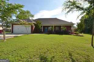 16 Boxwood St, Hawkinsville, GA 31036 - Photo 1