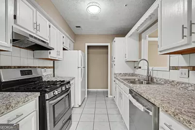 2331 Wellington Circle, Lithonia, GA 30058 - Photo 7