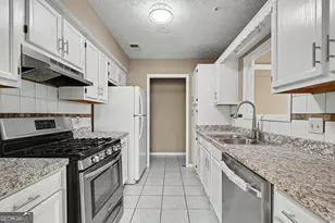 2331 Wellington Cir, Lithonia, GA 30058 - Photo 7