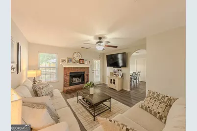 2990 Hampton Valley Drive, Loganville, GA 30052 - Photo 5