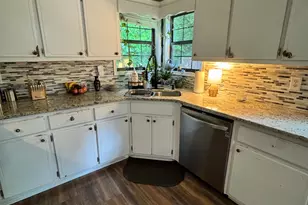 4330 Falcon Crest Dr, Flowery Branch, GA 30542 - Photo 5