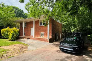 5925 Pinecreek Rd, Forest Park, GA 30297 - Photo 9