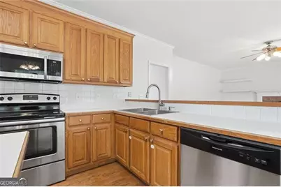 3235 Lake Russell Way, Buford, GA 30519 - Photo 13