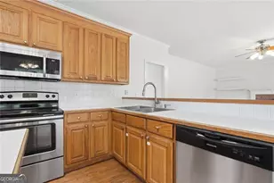 3235 Lake Russell Way, Buford, GA 30519 - Photo 13