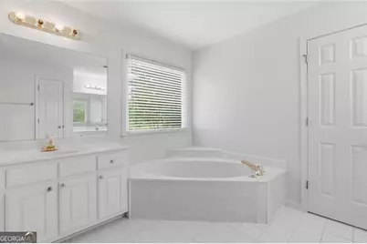 3235 Lake Russell Way, Buford, GA 30519 - Photo 31