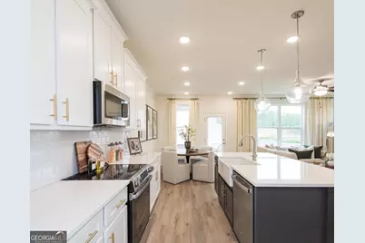 5657 Overview Drive, Flowery Branch, GA 30542 - Photo 9