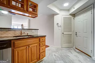 795 Hammond Dr, Atlanta, GA 30328 - Photo 5