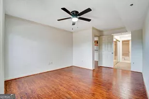 795 Hammond Dr, Atlanta, GA 30328 - Photo 15