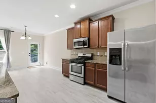 2777 Lakeview Walk, Decatur, GA 30035 - Photo 9