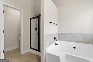 2777 Lakeview Walk, Decatur, GA 30035 - Photo 17