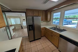642 Island Dr, Midway, GA 31320 - Photo 7