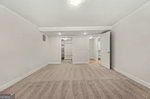 977 Sunny Glenn Ct, Lawrenceville, GA 30043 - Photo 9