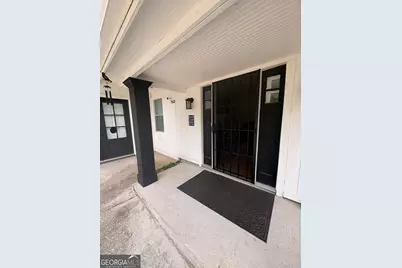 1148 Mannbrook Drive, Stone Mountain, GA 30083 - Photo 3