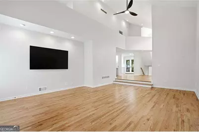10210 Kinross Road, Roswell, GA 30076 - Photo 9