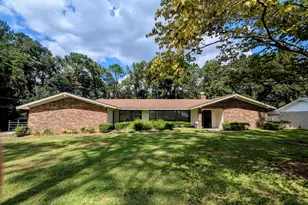 25 Golf Club Cir, Statesboro, GA 30458 - Photo 1