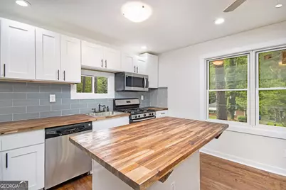 2952 Diana Drive SW, Atlanta, GA 30315 - Photo 5